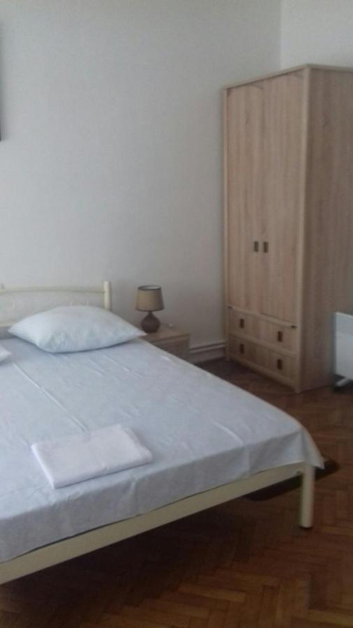 Gelena Гостьовий Двір Oujhorod Extérieur photo
