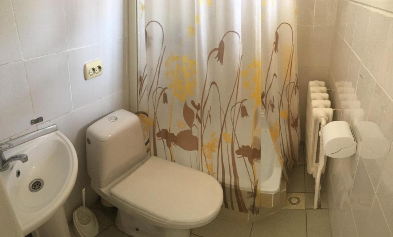 Gelena Гостьовий Двір Oujhorod Extérieur photo