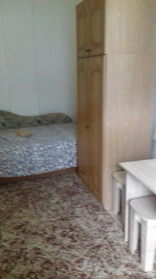 Gelena Гостьовий Двір Oujhorod Extérieur photo