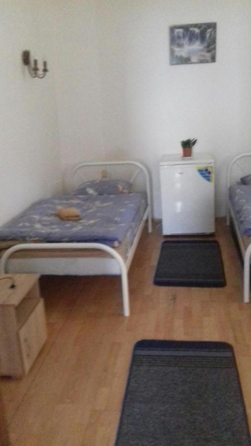 Gelena Гостьовий Двір Oujhorod Extérieur photo